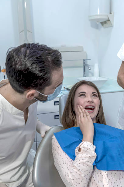Best Chipped Tooth Repair Near Me  in Bellflower, CA